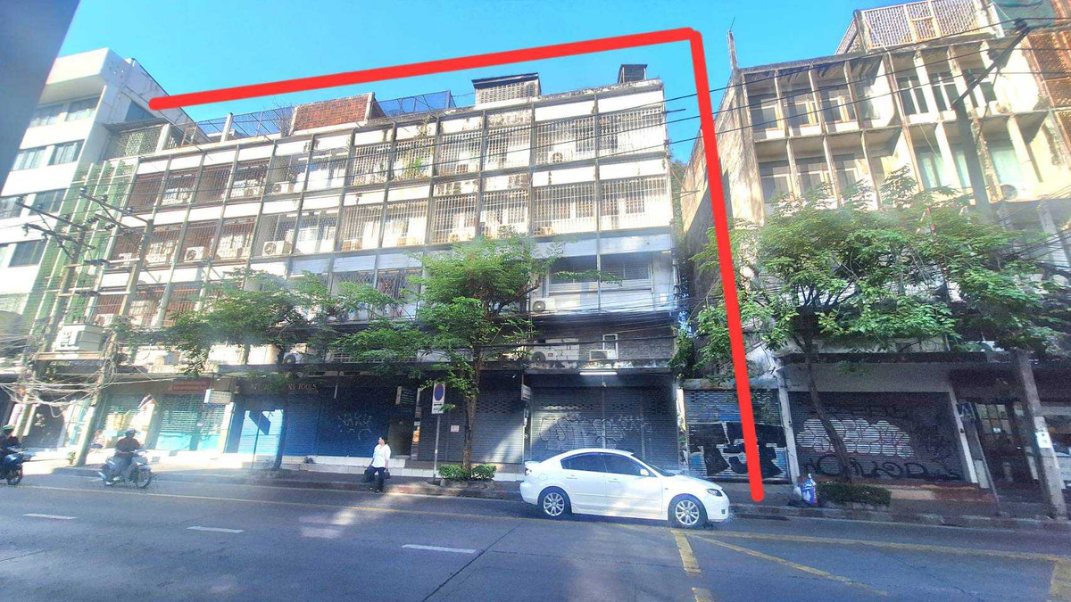 For SaleShop HouseSilom, Saladaeng, Bangrak : Commercial building for sale, Silom, Bang Rak, Mahesak, 4.5, 6th floor, room 121.10 sq m, Suriyawong Subdistrict, Bang Rak District, Bangkok, price 228,690,000 baht.