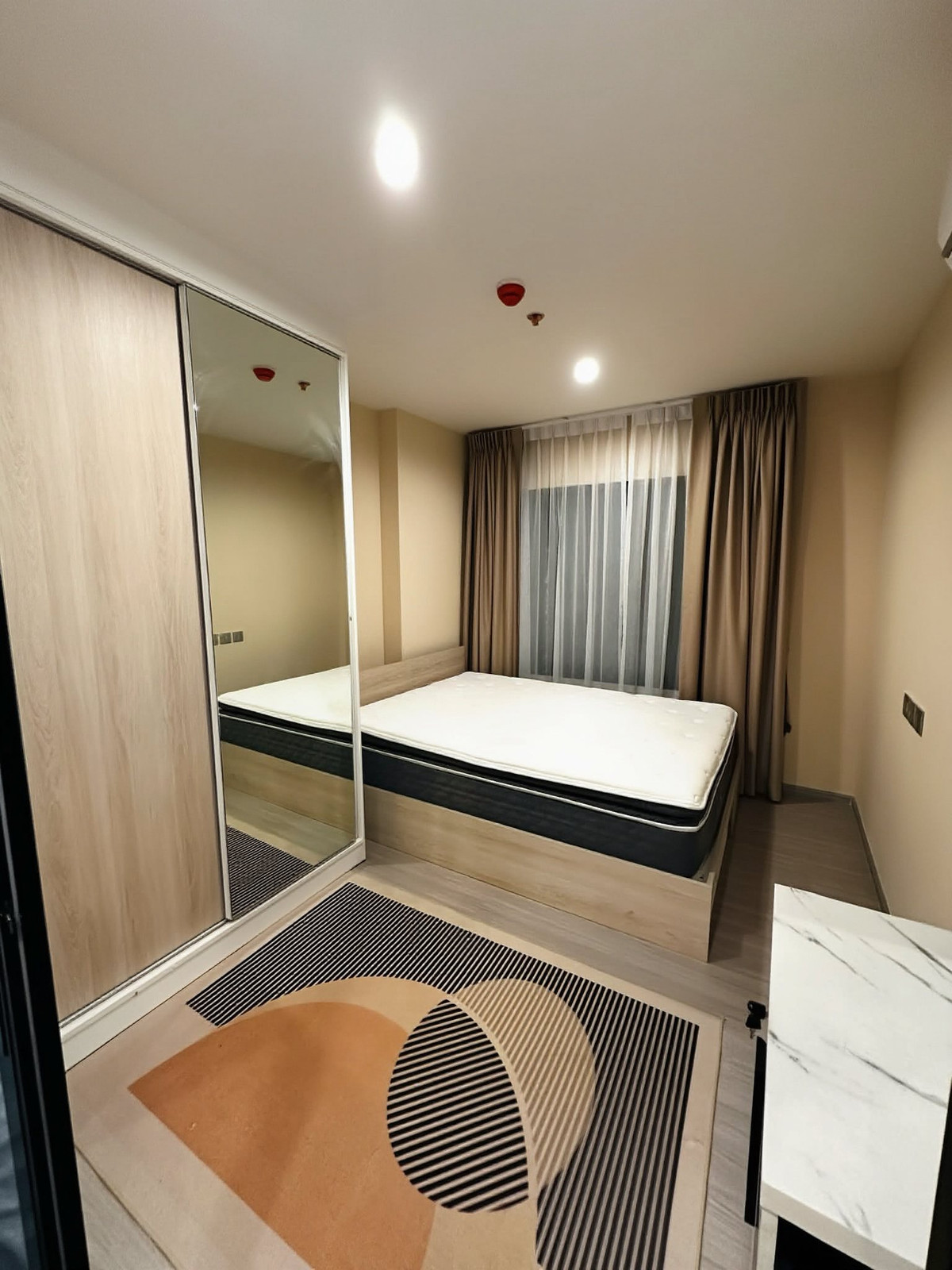 For RentCondoSamut Prakan,Samrong : PFD-08072 For rent Aspire Erawan Prime 2 bedrooms 35 sq m., 14th floor, BTS Chang Erawan.