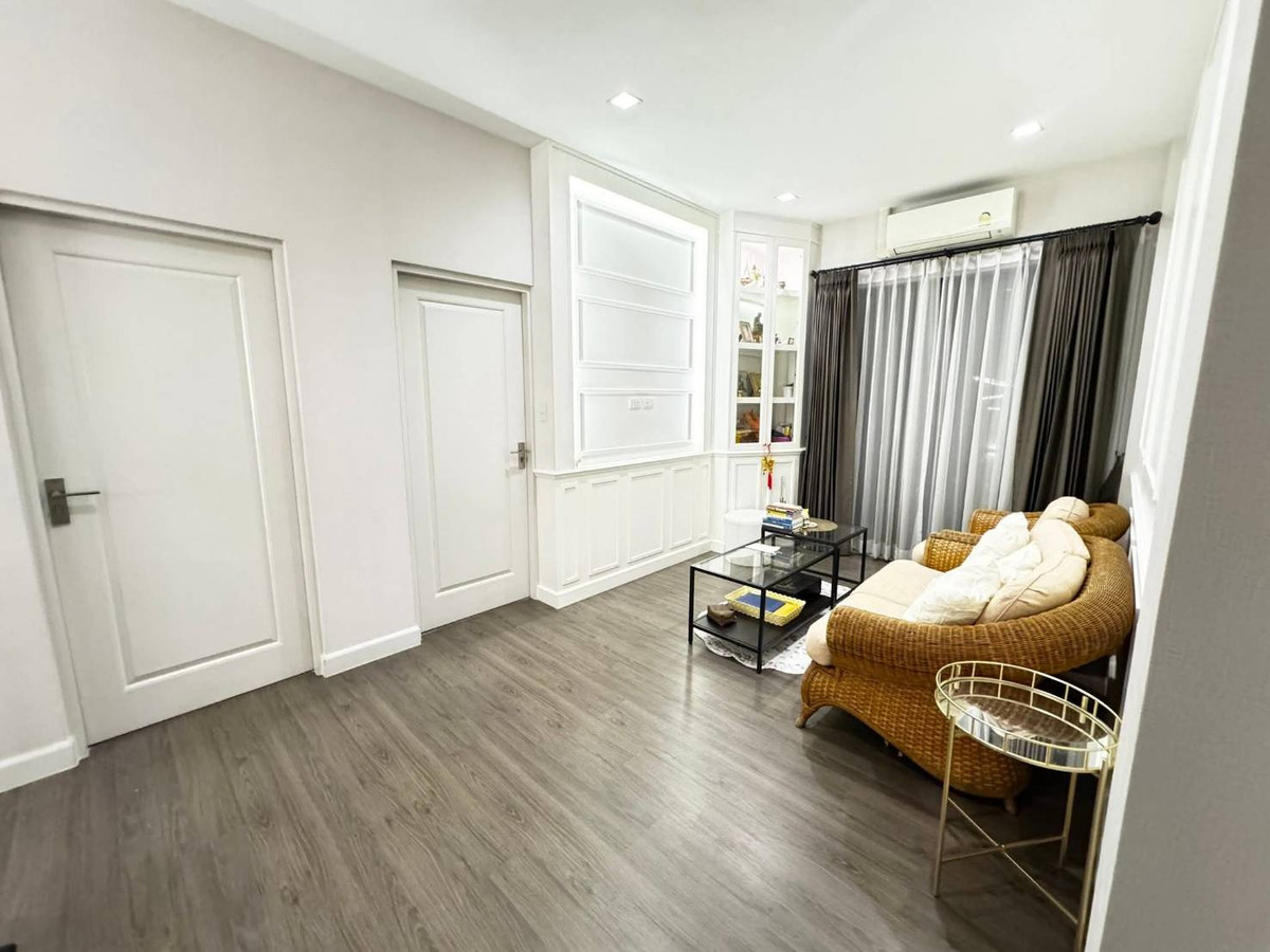 For RentHousePattanakan, Srinakarin : 📌 Luxury house for rent Bangkok Boulevard Rama 9