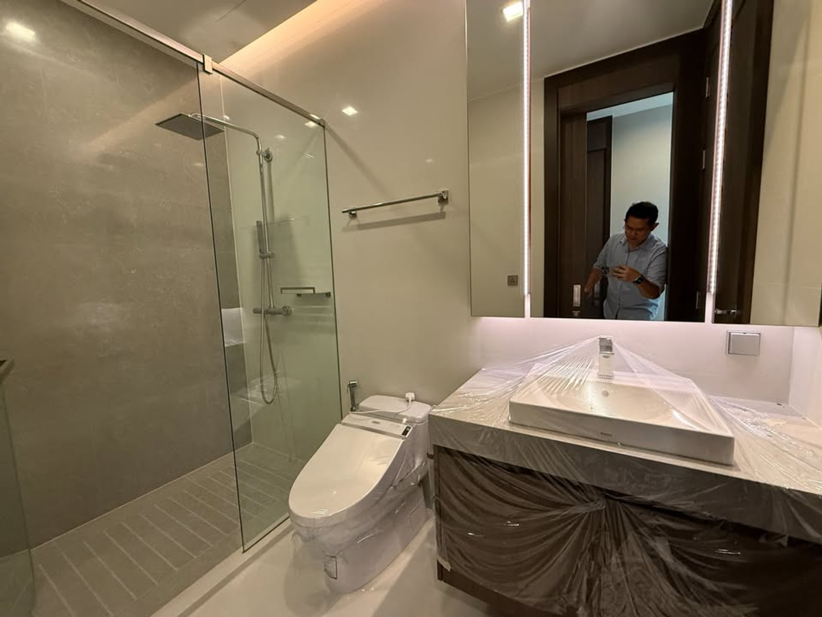For RentCondoNana, North Nana,Sukhumvit13, Soi Nana : ⭐️ Q1 Sukhumvit ⭐️2 bedrooms, 2 bathrooms, beautiful room, fully furnished with electrical appliances.