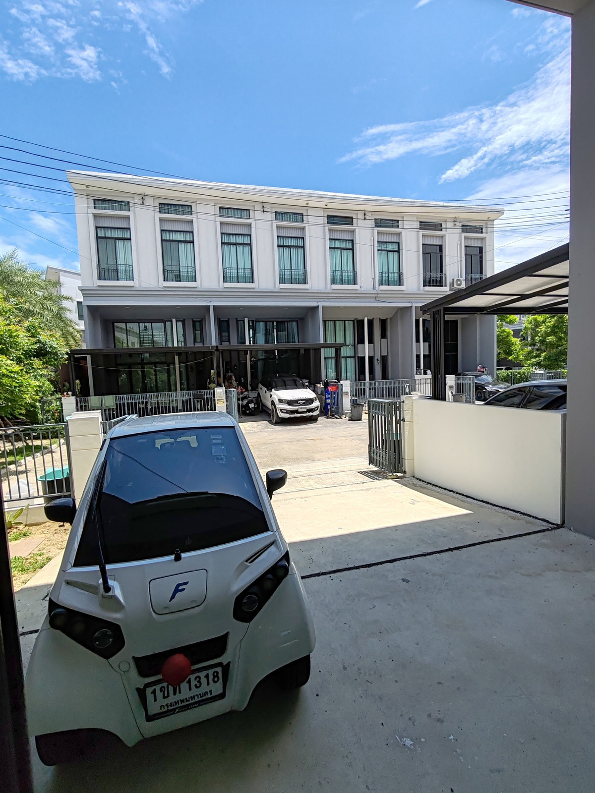 ให้เช่าทาวน์โฮมนวมินทร์ รามอินทรา : RH025126 ให้เช่า ทาวน์โฮม 2.5 ชั้น 3 ห้องนอน at Pruksa Ville Phaholyothin-Ramintra near BTS Sai Yud station