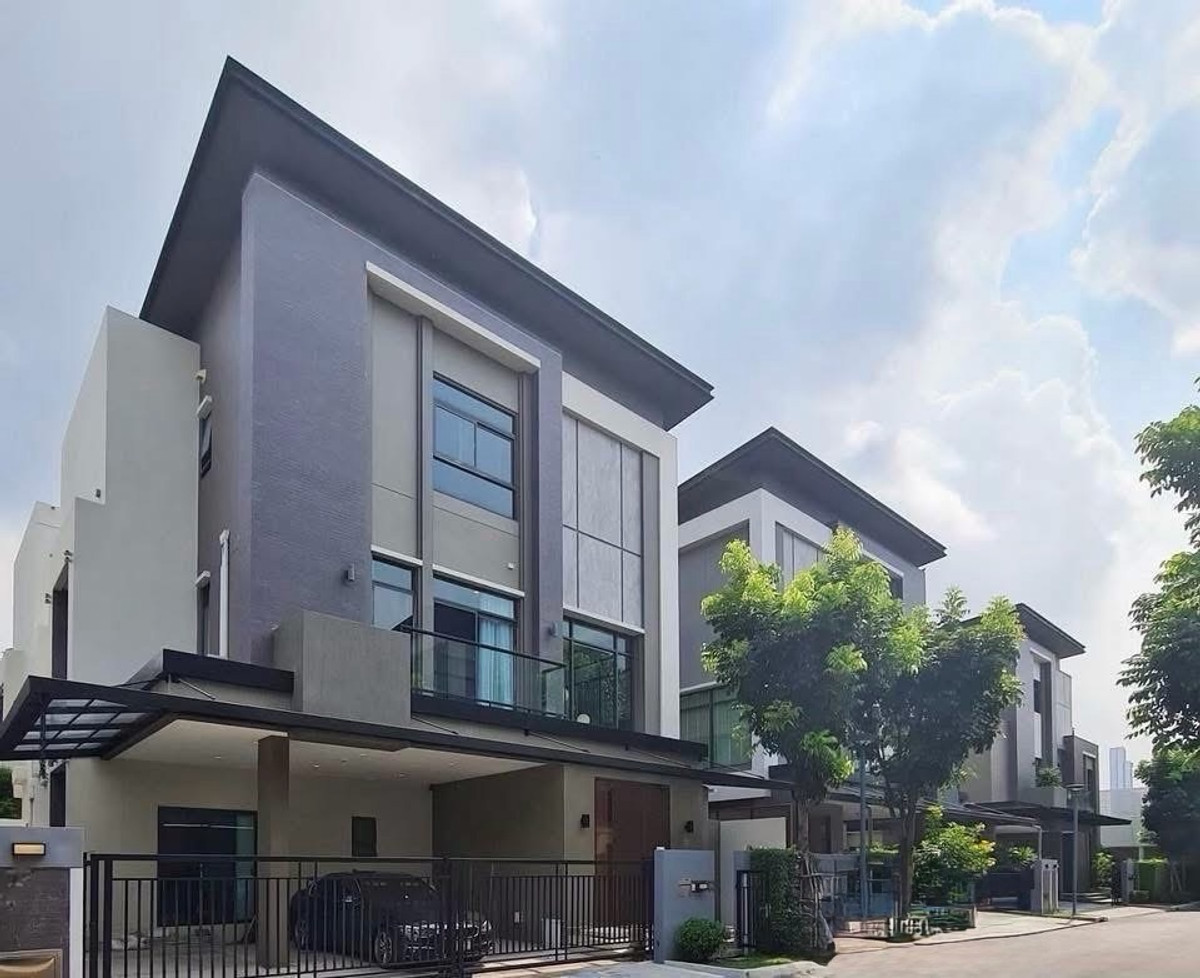 HouseOnnut, Udomsuk : Luxury Detached House near BTS Punnawithi, Sukhumvit 101, Pet Friendly, Close to International Schools and Lifestyle Hubs