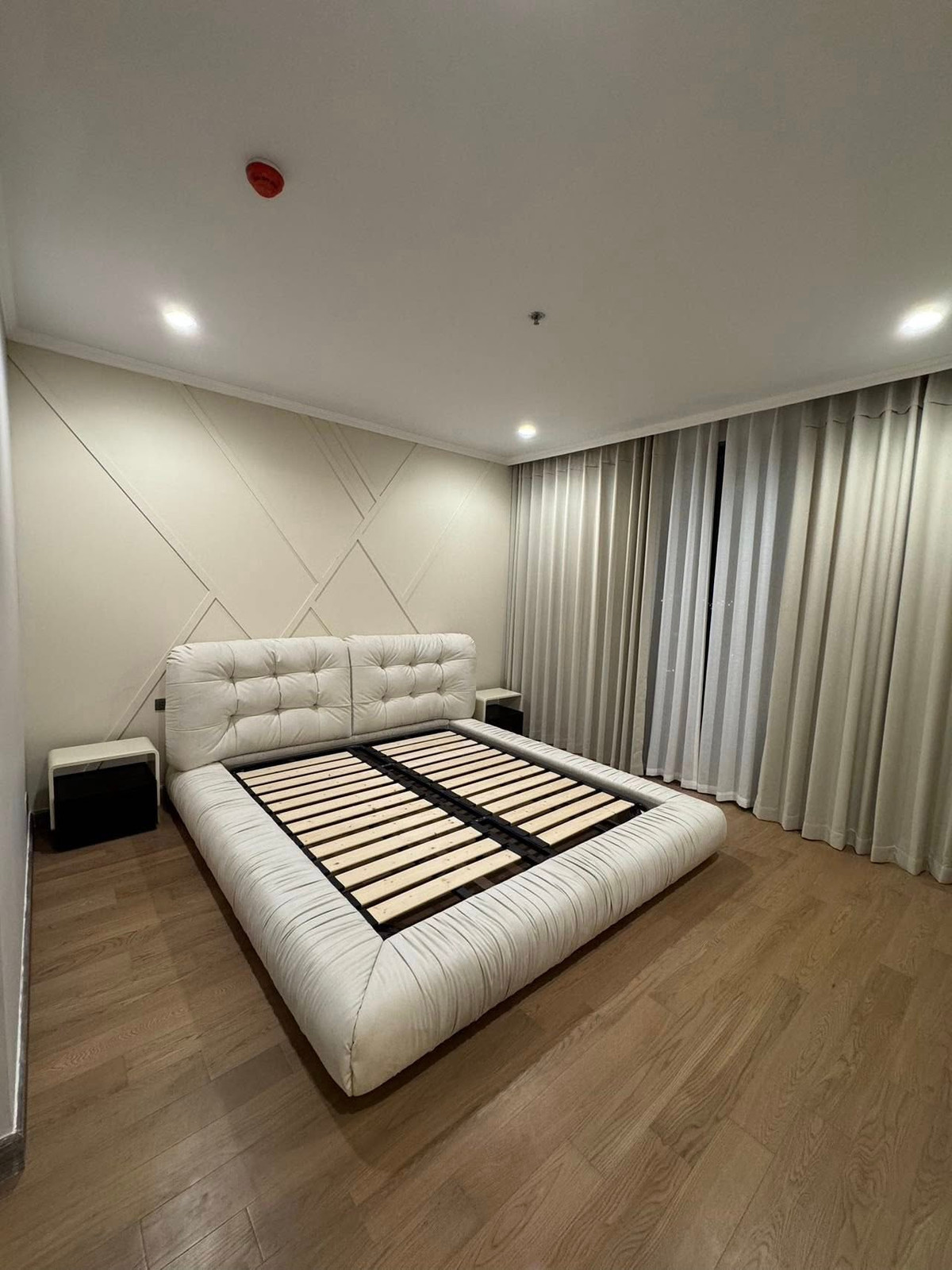 ให้เช่าคอนโดสุขุมวิท อโศก ทองหล่อ : PFD-08071 ให้เช่า Supalai Oriental สุขุมวิท 39 3 นอน ไซส์ใหญ่อลังการ 140 ตรม. ใกล้ BTS พร้อมพงษ์