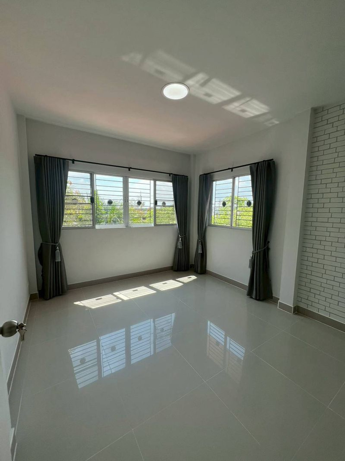 For SaleHousePathum Thani,Rangsit, Thammasat : Single house for sale Vista Ville Village 3, Lam Luk Ka-Khlong 8, area 69 square meters, 4 bedrooms, Lam Luk Ka Subdistrict, Lam Luk Ka District, Pathum Thani Province.