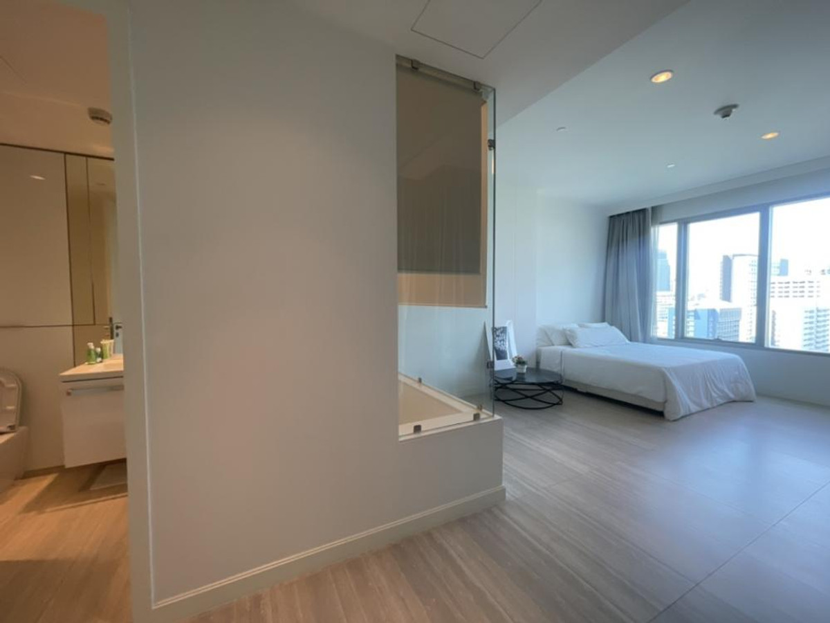 For RentCondoWitthayu, Chidlom, Langsuan, Ploenchit : 🏠✨ 185 Rajadamri | 2-Bedroom Condo for Rent (HBH-ST-217)