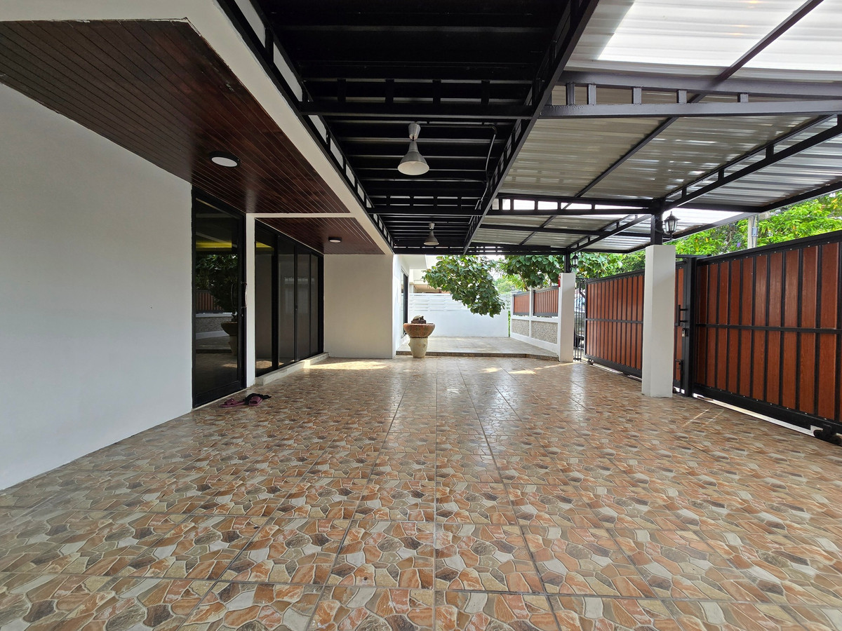 ให้เช่าโฮมออฟฟิศเกษตร นวมินทร์ ลาดปลาเค้า : RH030426 ให้เช่า Home Office 2 ชั้น ย่าน นวมินทร์ 10 ซ.ศรีบูรพา เหมาะทำโฮมออฟฟิศ อยู่อาศัย สำนักงาน