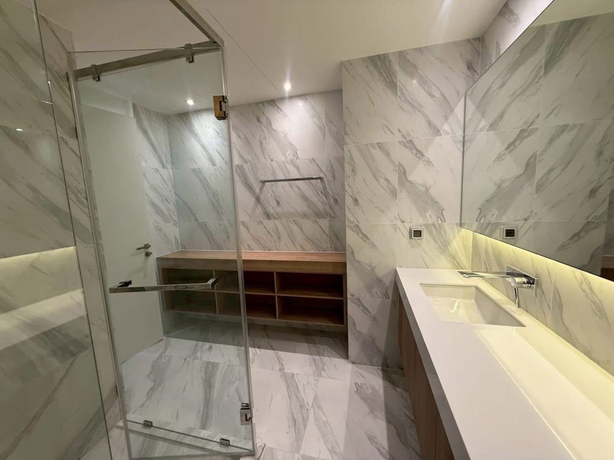 For RentCondoRama9, Petchburi, RCA : Condo for rent Nue District R9