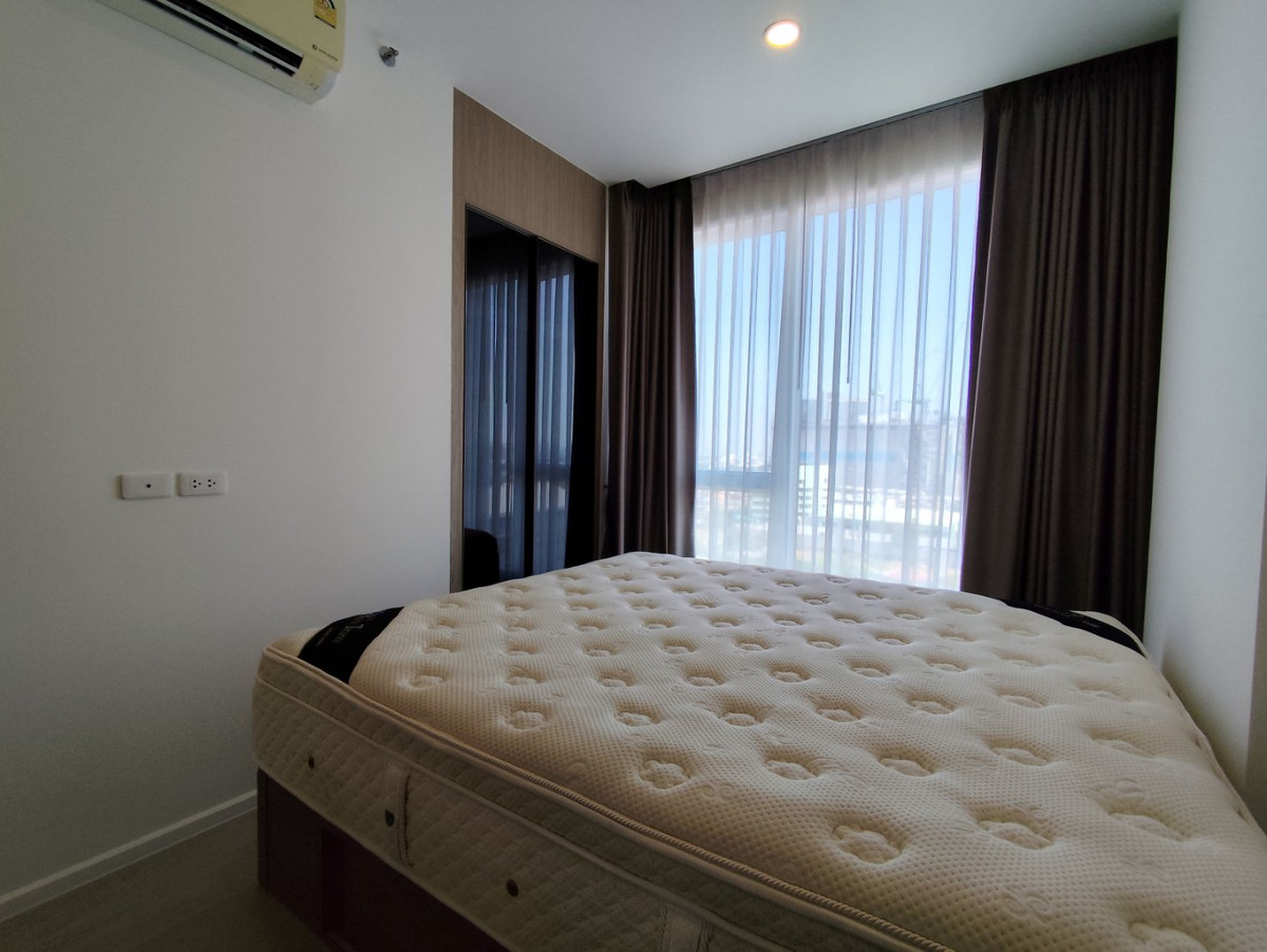 For RentCondoPinklao, Charansanitwong : *FOR RENT* De LAPIS Charan 81, complete room, near MRT Bang Phlat 30 m.