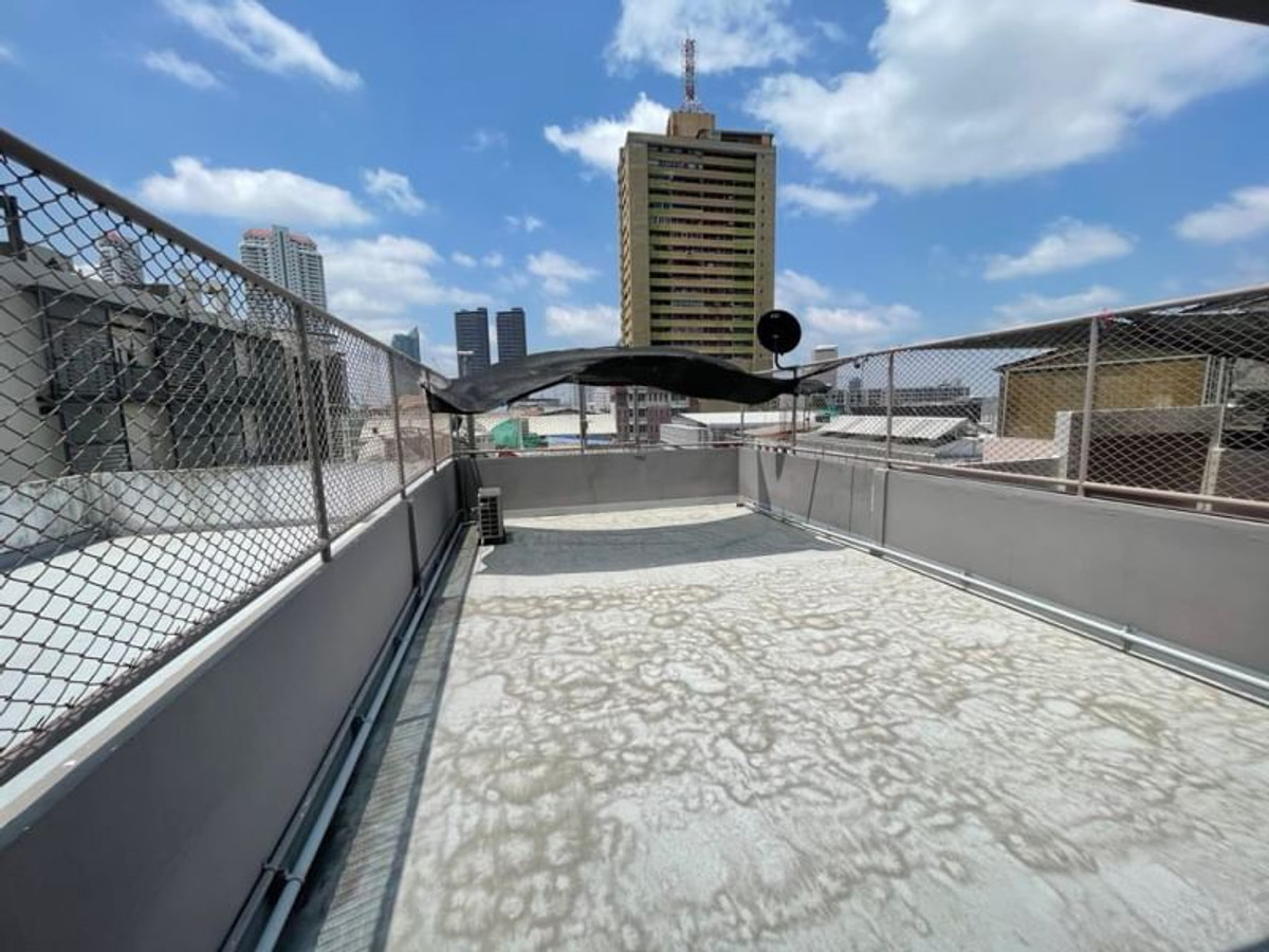 ขายทาวน์โฮมวงเวียนใหญ่ เจริญนคร : ทาวน์โฮม 4 ชั้น ขนาด 29 ตารางวา ซ.เจริญนคร 16 (ติดเสนาเฟสท์) 5 ห้องนอน แขวงคลองต้นไทร เขตคลองสาน กรุงเทพมหานคร