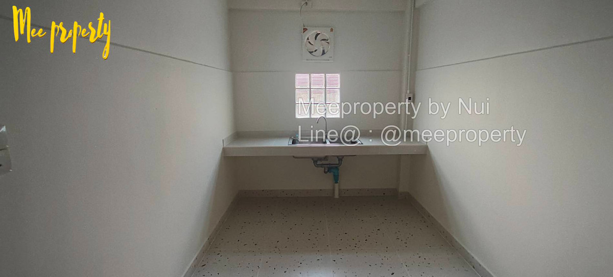 ขายทาวน์โฮมพระราม 2 บางขุนเทียน : ขายด่วน! ทาวน์โฮม 3 ชั้น แปลงมุม รีโนเวทใหม่ ใกล้ปากซอยพระราม 2 ซอย 27 เพียง 170 เมตร (1 นาที)  ห้ามพลาด! ทาวน์โฮมทำเลดี รีโนเวทใหม่พร้อมอยู่!  ME-248 