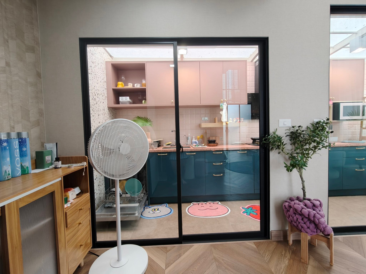 ให้เช่าทาวน์โฮมนวมินทร์ รามอินทรา : RH025126 ให้เช่า ทาวน์โฮม 2.5 ชั้น 3 ห้องนอน at Pruksa Ville Phaholyothin-Ramintra near BTS Sai Yud station