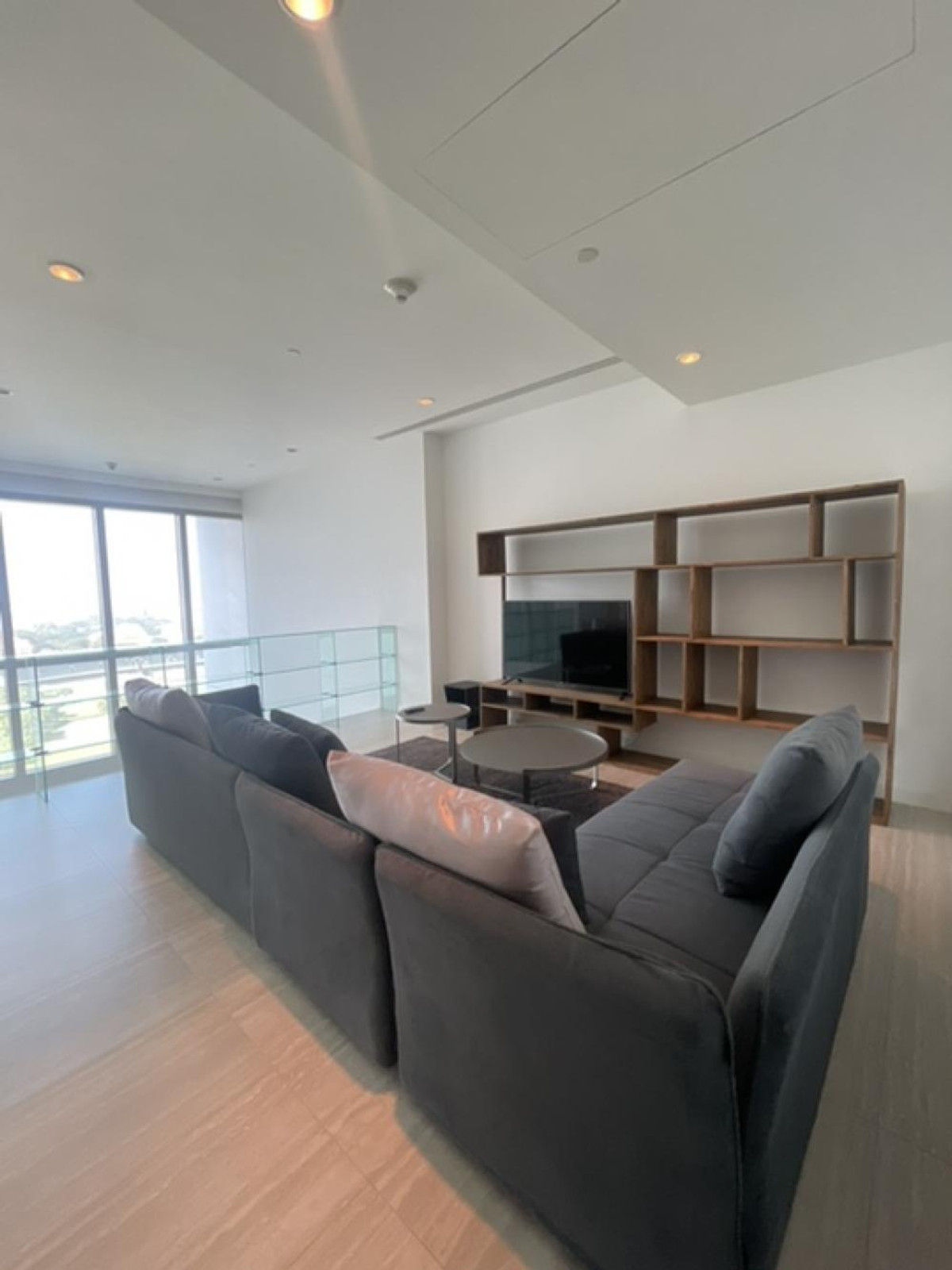 For RentCondoWitthayu, Chidlom, Langsuan, Ploenchit : 🏠✨ 185 Rajadamri | 2-Bedroom Condo for Rent (HBH-ST-217)