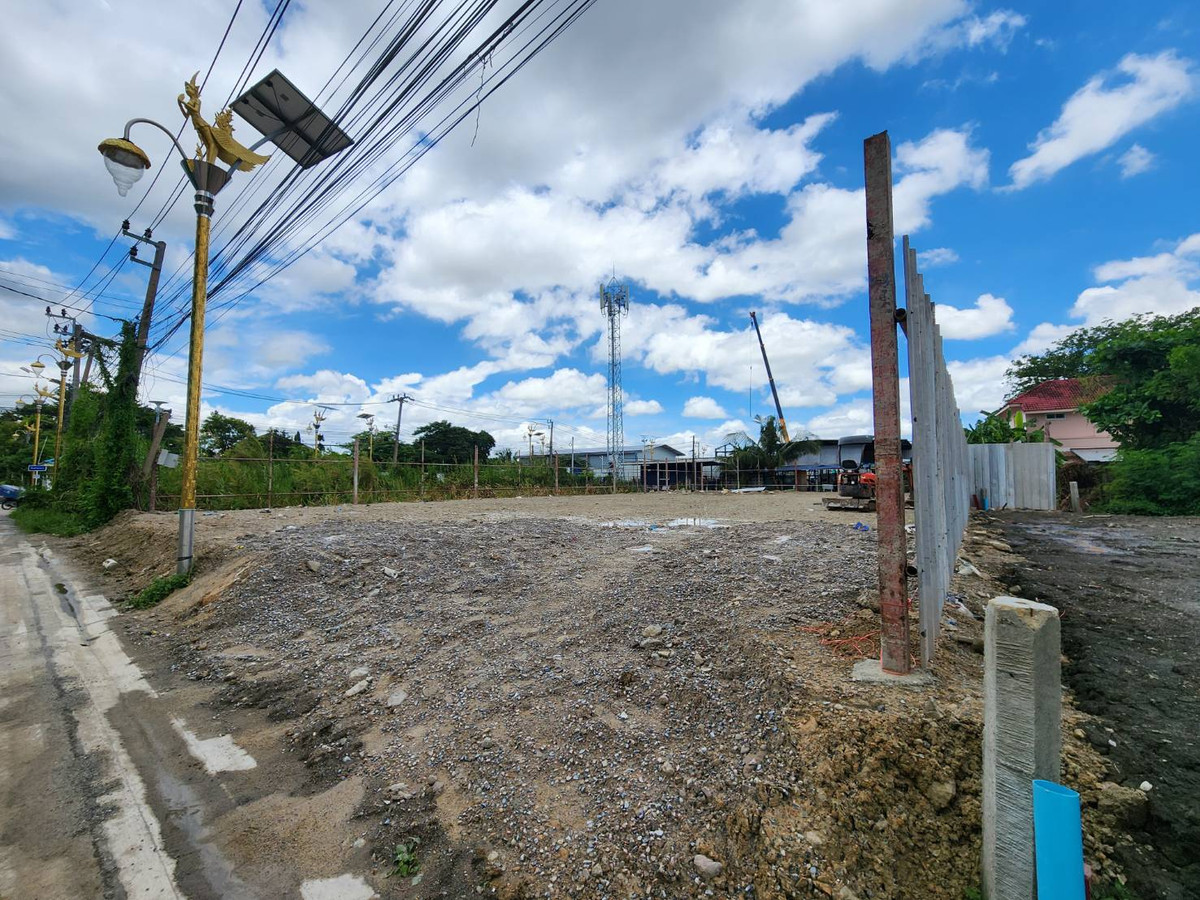 ให้เช่าที่ดินลาดกระบัง สุวรรณภูมิ : LPLK101 ให้เช่า ที่ดิน ในซอย ลาดกระบัง 14/1 ที่ดิน 201 ตรว. หน้ากว้าง 23 เมตร ลึก 39 เมตร เดือนละ 30,000 บาท 064-959-8900