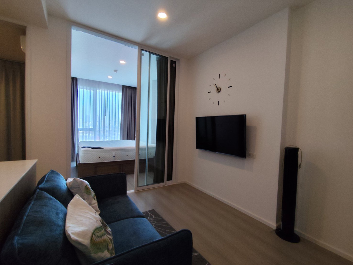 For RentCondoPinklao, Charansanitwong : *FOR RENT* De LAPIS Charan 81, complete room, near MRT Bang Phlat 30 m.