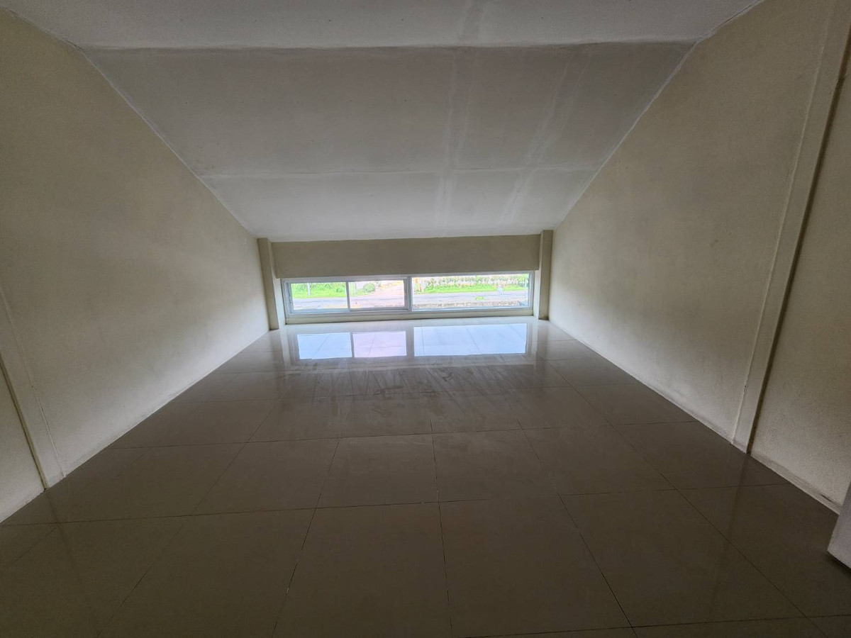 ขายอาคารพาณิชย์นครปฐม : ขายด่วน! ถูกสุดในโครงการ อาคารพาณิชย์ 3.5 ชั้น ทำเลค้าขาย ติด ถ.บรมราชชนนี พร้อมเริ่มธุรกิจได้ทันที!