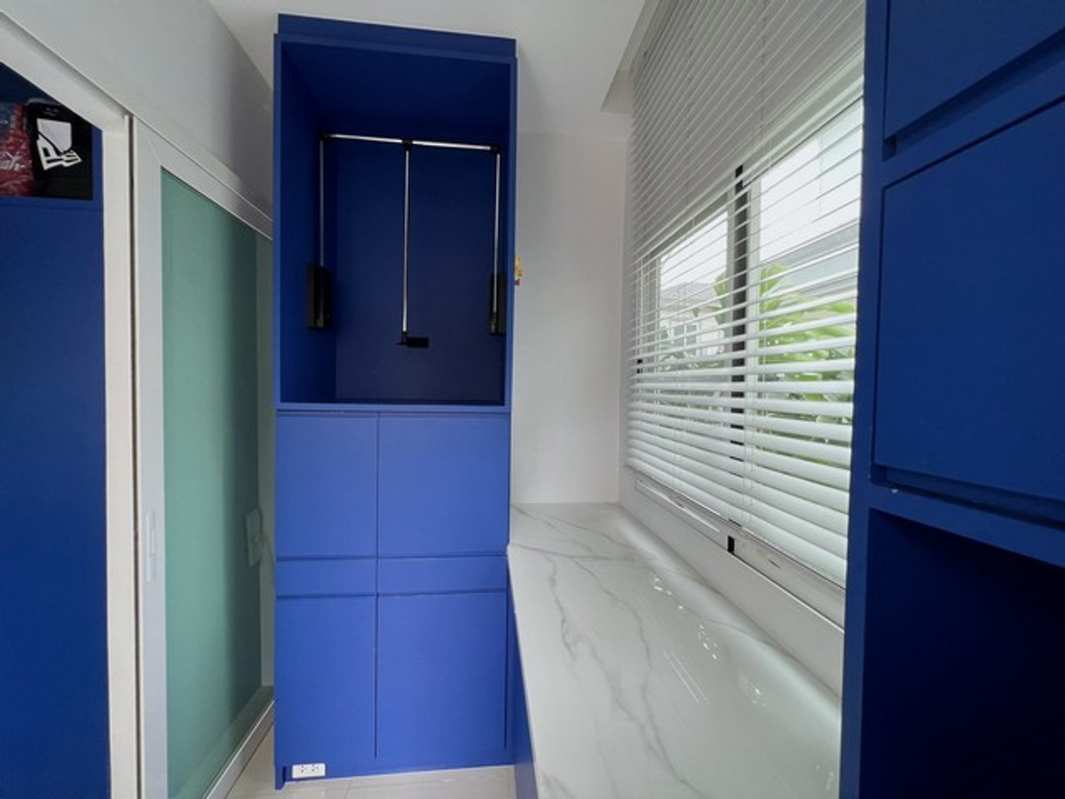 ให้เช่าบ้านปทุมธานี รังสิต ธรรมศาสตร์ : HR3264ให้เช่าบ้านเดี่ยวหรู แกรนดิโอ วิภาวดี-รังสิต (Grandio Vibhavadi) บ้านใหม่มาก ตกแต่งบิวท์อินทั้งหลัง สภาพสวยเหมือนมือหนึ่ง