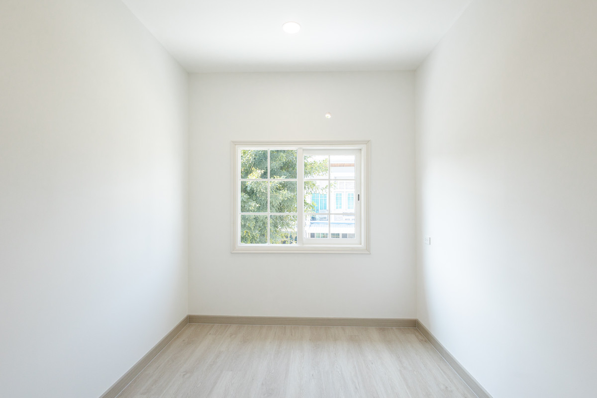 ขายทาวน์โฮมลาดกระบัง สุวรรณภูมิ : 🏡 ทาวน์โฮมหลังมุม ทำเลดีในโครงการ Golden Town3 บางนา–สวนหลวง