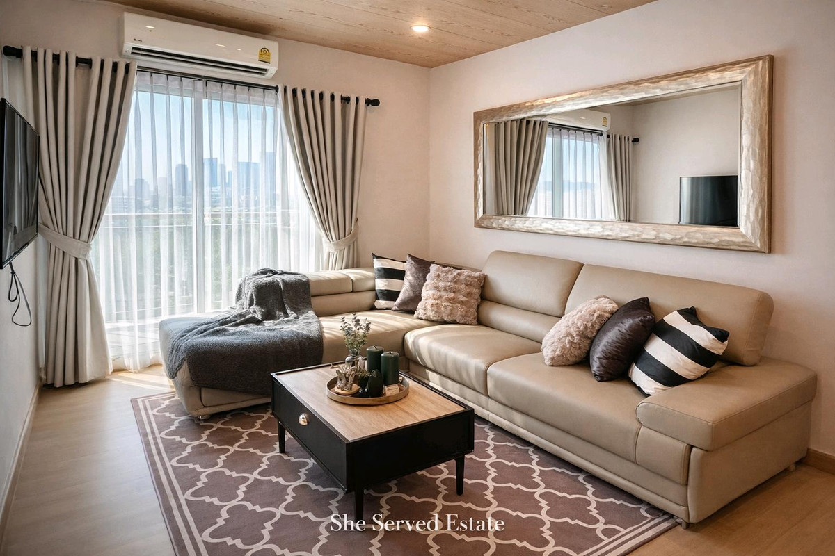 ให้เช่าคอนโดพระราม 9 เพชรบุรีตัดใหม่ RCA : For rent ◈ Supalai Veranda Rama 9 ◈ • 3 Bedrooms, 3 Bathrooms • 1 Living Room, 1 Dining Room, 1 Kitchen, 1 Laundry Room • Balconies: 2 Poolside Balconies
• Size: 120 sq.m. • Floor: 9th Floor • View: Clear Pool View and City View • Parking: 1 Fixed Indoor