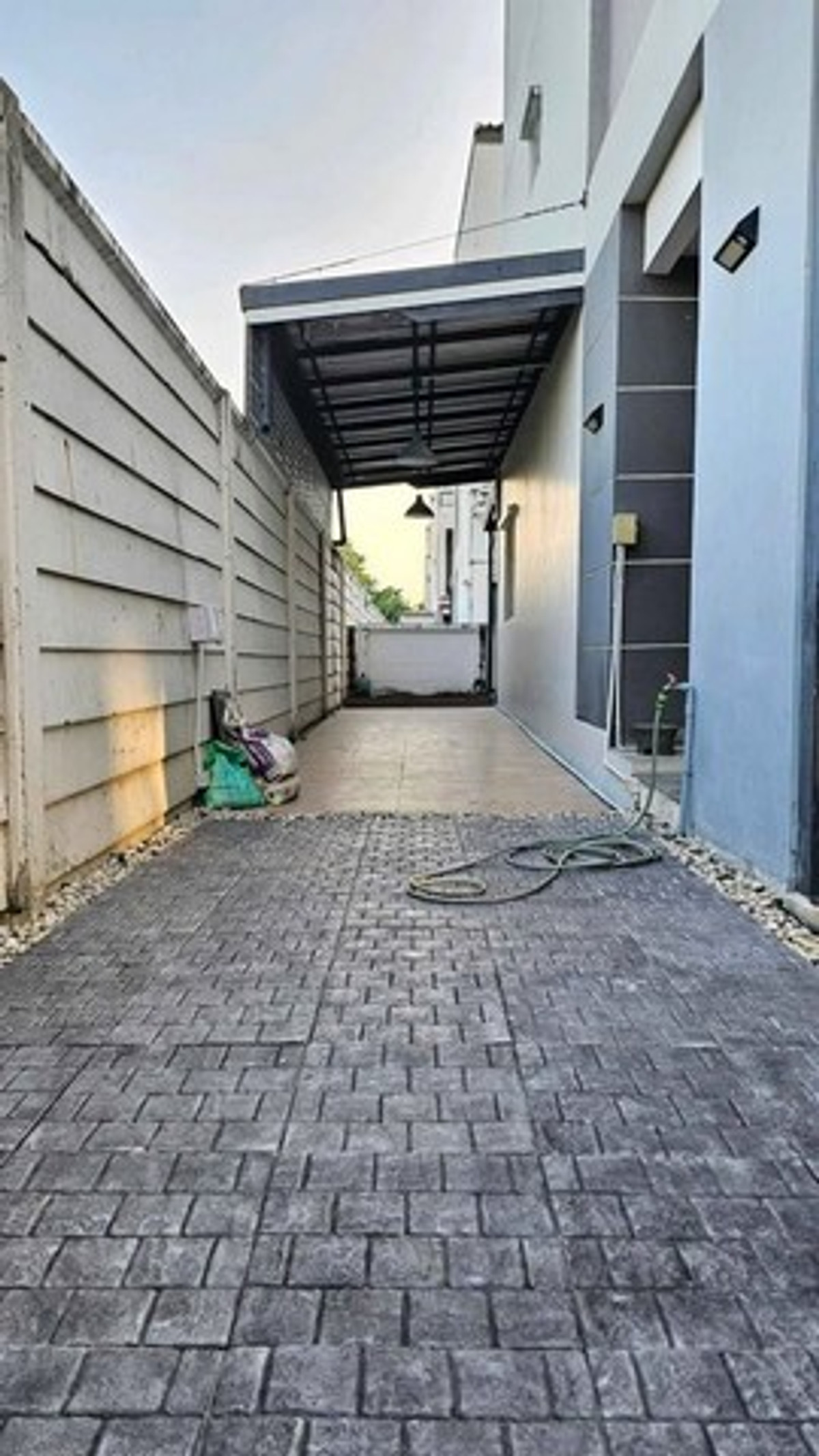 ให้เช่าทาวน์โฮมนวมินทร์ รามอินทรา : HR3267ให้เช่า/ขาย ทาวน์โฮม 3 ชั้นหลังมุม The Ricco Town วัชรพล พื้นที่ใช้สอยจุใจ 200 ตร.ม. ทำเลดีมาก จดทะเบียนบริษัท/ทำออฟฟิศได้ เฟอร์ครบพร้อมอยู่