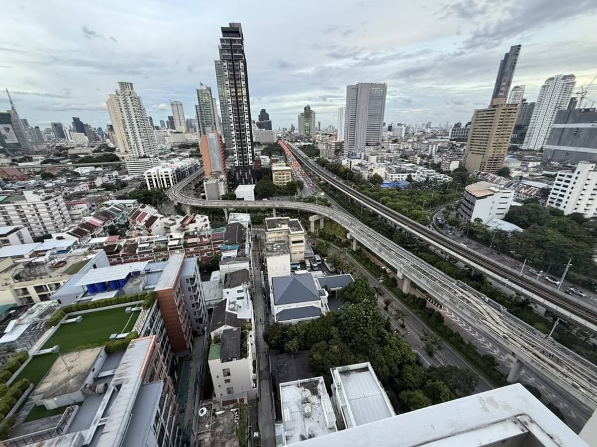 For RentCondoWongwianyai, Charoennakor : (For rent) Condo Villa Sathorn, 2 Beds, 2 Baths, 90 Sq.m., beautiful room, beautiful view, open, good breeze, complete with furniture + electrical appliances. Ready to move in ㅡnext to 🚆BTS Krung Thonburi