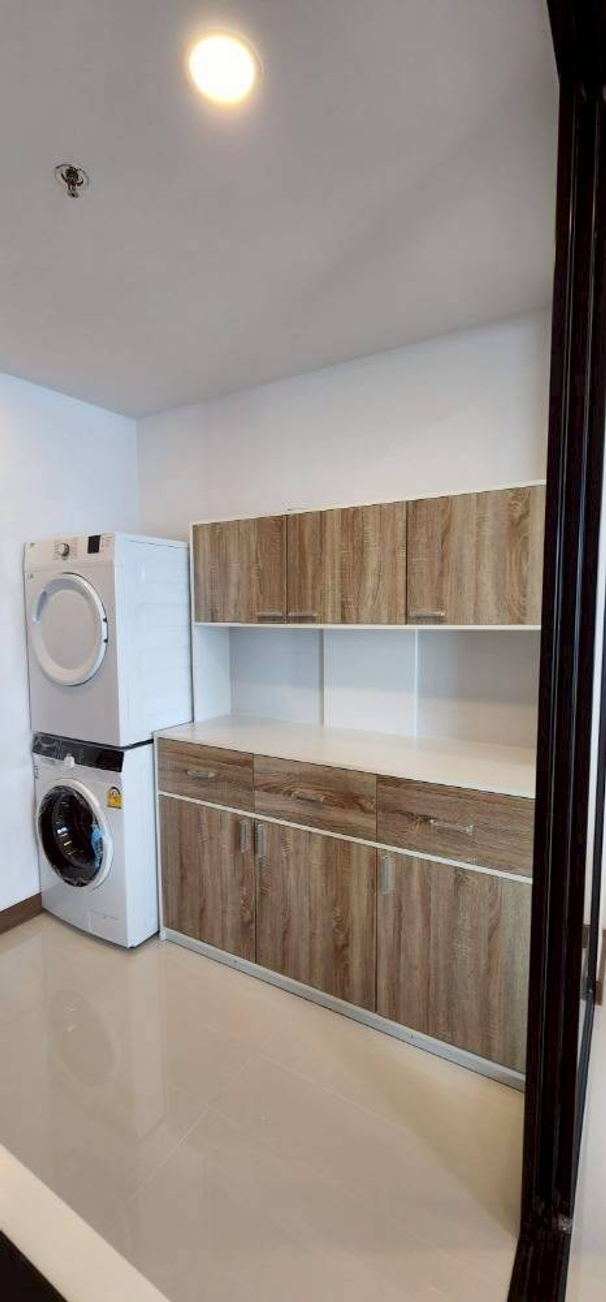 For RentCondoWongwianyai, Charoennakor : ✅ SPCN114 ✅ Line : @p2nproperty