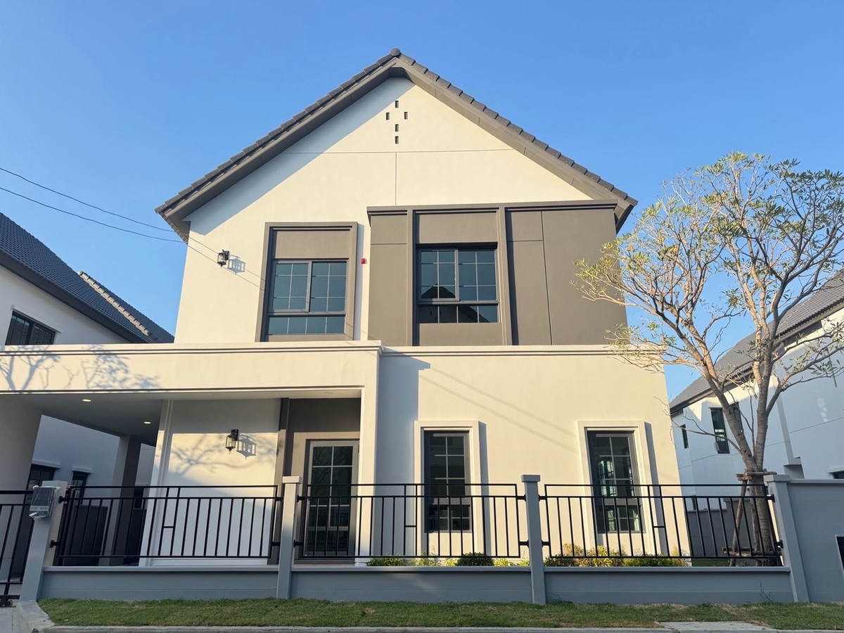 HouseBangna, Bearing, Lasalle : 4-Bedroom Detached House at Centro Bangna Near Mega Bangna  Ideal for Family Living & Expat Rental Investment