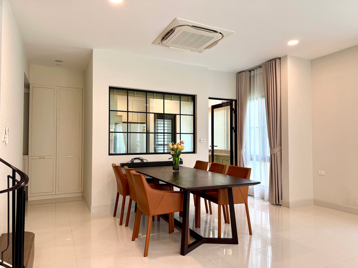 ขายบ้านพัฒนาการ ศรีนครินทร์ : Nantawan กรุงเทพกรีฑาตัดใหม่ เพียง 40มจาก clubhouse, แต่งพร้อมอยู่