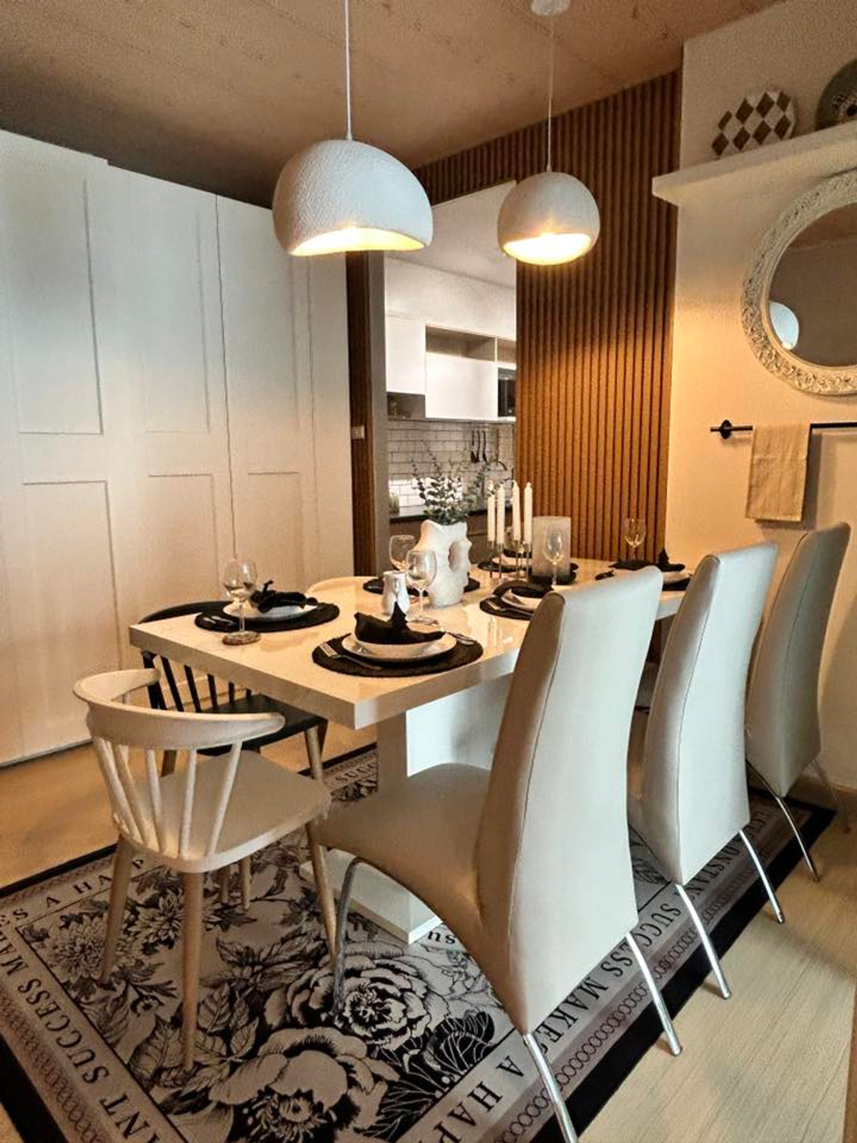 For RentCondoRama9, Petchburi, RCA : Condo for rent, 3 bedrooms, near MRT Rama 9: Suplalai Veranda Rama 9 project, very beautifully decorated, ready to move in, only 100k!!