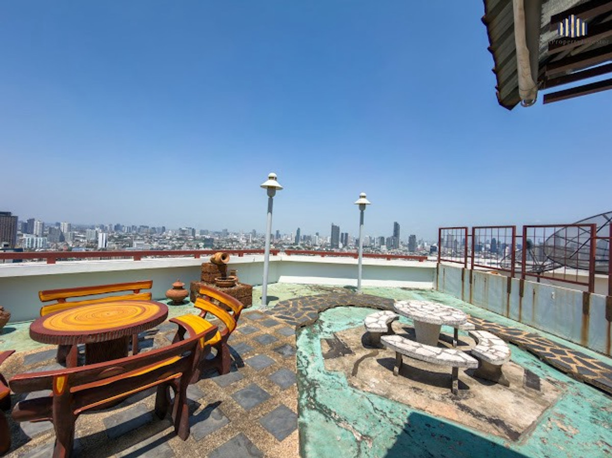 For SaleCondoRama3 (Riverside),Satupadit : Large unit on the 33rd floor, beautifully and luxuriously decorated, great value with Chao Phraya River view! Condo for sale at Salintara Condominium Rama 3, size 225.31 sq.m., near Terminal 21 Rama 3. Urgent sale.