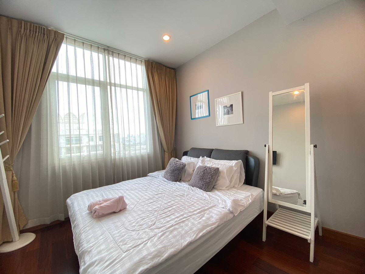 For RentCondoRama9, Petchburi, RCA : Penthouse for rent✨5 bedrooms, near MRT Cultural Center: Supalai Wellington I Project: Spacious room, luxuriously decorated, fully furnished, ready to move in.