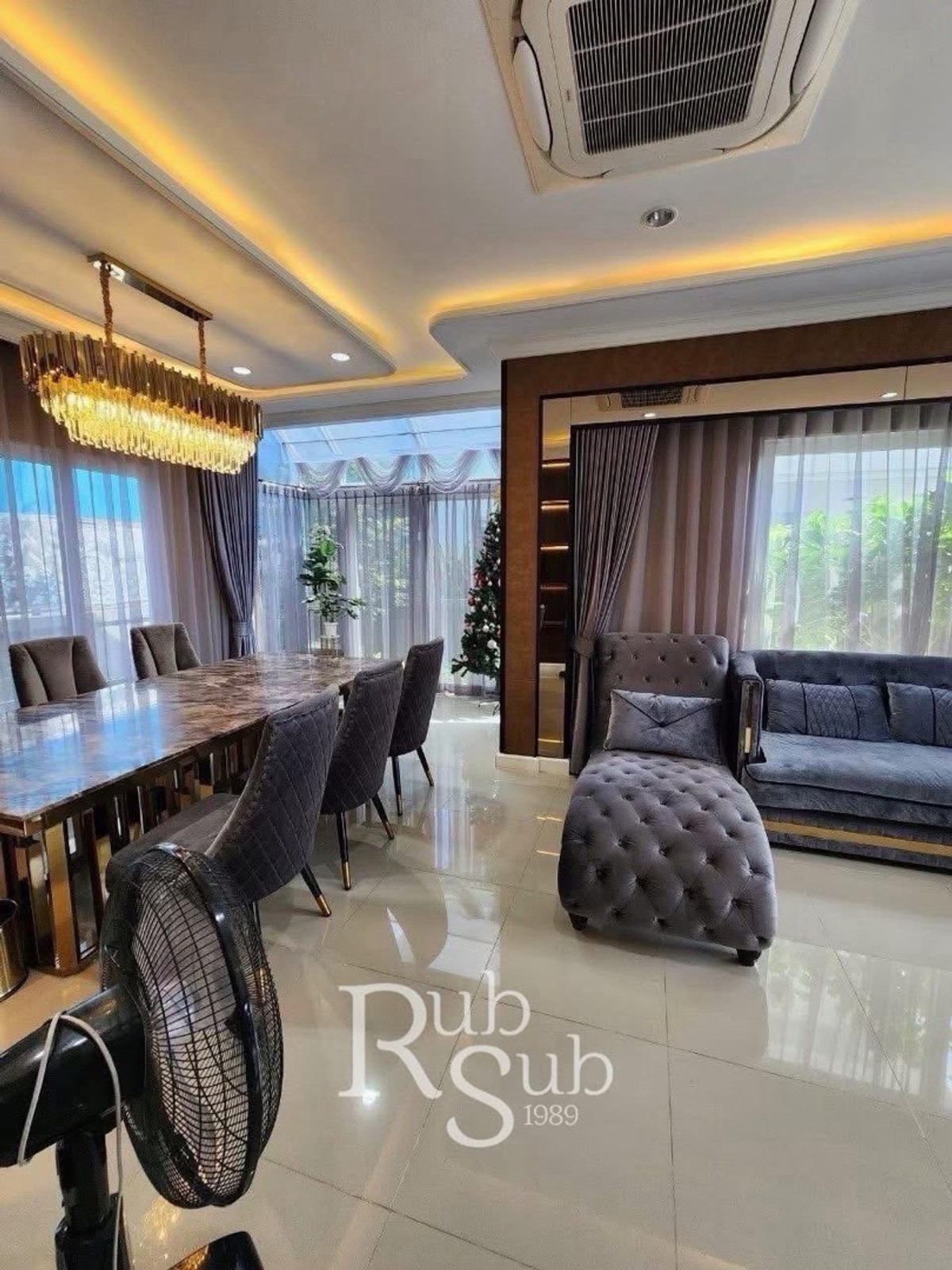 ให้เช่าบ้านปทุมธานี รังสิต ธรรมศาสตร์ : Salila🚩🏡 ✨ 𝐅𝐎𝐑 𝐑𝐄𝐍𝐓 | 𝐆𝐫𝐚𝐧𝐝𝐢𝐨 𝐕𝐢𝐛𝐡𝐚𝐯𝐚𝐝𝐢-𝐑𝐚𝐧𝐠𝐬𝐢𝐭 แกรนดิโอวิภาวดี - รังสิต

Luxury fully built-in house — Executive living