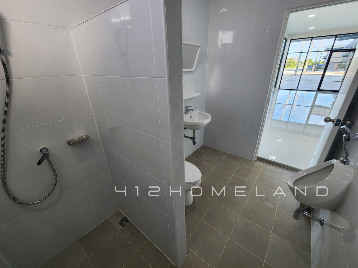 WarehouseSamut Prakan,Samrong : For sale, for rent, new warehouse, modern design, 729 sq m, area 1-0-18.7 rai, Bang Phli, water and electricity ready, large cars can enter, easy to travel.