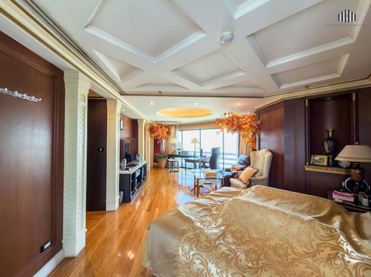 For SaleCondoRama3 (Riverside),Satupadit : Large unit on the 33rd floor, beautifully and luxuriously decorated, great value with Chao Phraya River view! Condo for sale at Salintara Condominium Rama 3, size 225.31 sq.m., near Terminal 21 Rama 3. Urgent sale.