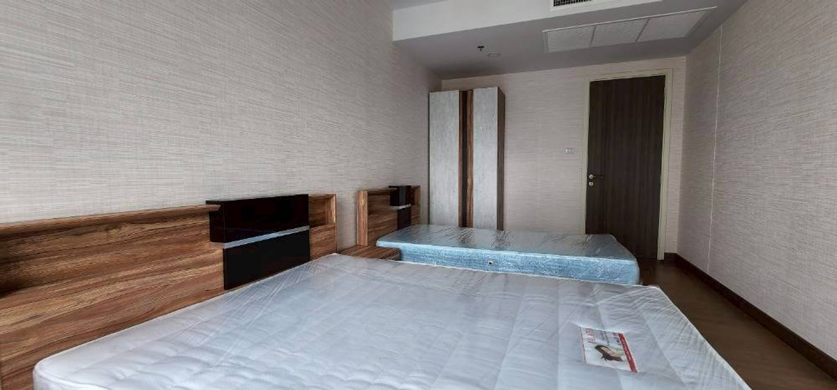 For RentCondoWongwianyai, Charoennakor : ✅ SPCN114 ✅ Line : @p2nproperty