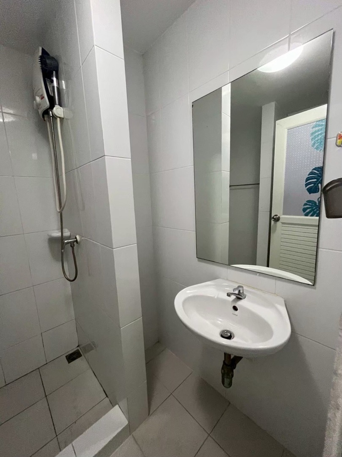 ให้เช่าคอนโดรามคำแหง หัวหมาก : ให้เช่า LIB Ramkhamhaeng 43/1 (ลิปป์ รามคำแหง 43/1) ชั้น:2 ขนาดห้อง: 27 ตร.ม. ราคา: 7,000 บาท สถานที่ใกล้เคียง:รถไฟฟ้าสายสีส้ม