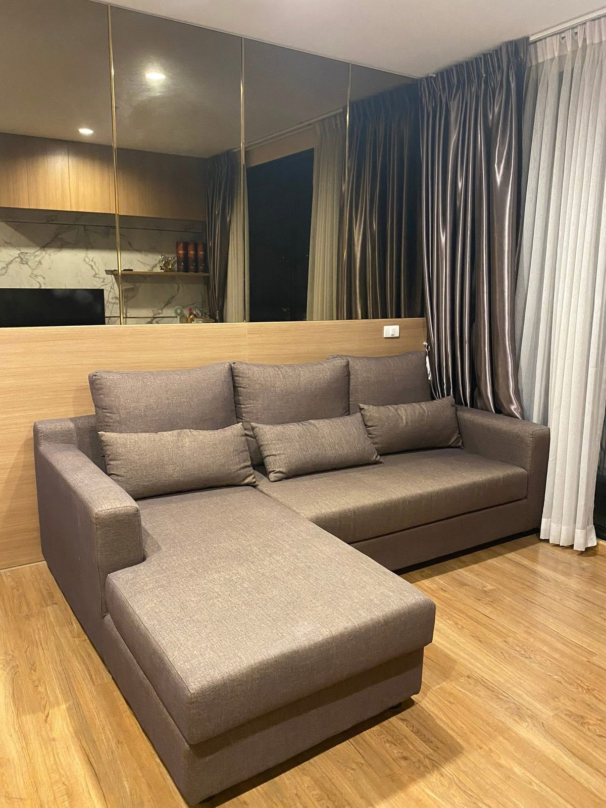 ให้เช่าคอนโดบางซื่อ วงศ์สว่าง เตาปูน : ให้เช่า ✨ The Tree Interchange ✨ เฟอร์นิเจอร์ และ เครื่องใช้ไฟฟ้าครบ ใกล้ MRT บางโพ