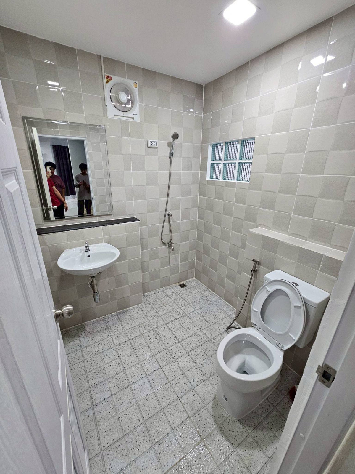 For RentHouseNonthaburi, Bang Yai, Bangbuathong : Single house at Soi Wat Som Kliang, 3 bedrooms, 3 bathrooms, near Bang Yai Hospital.