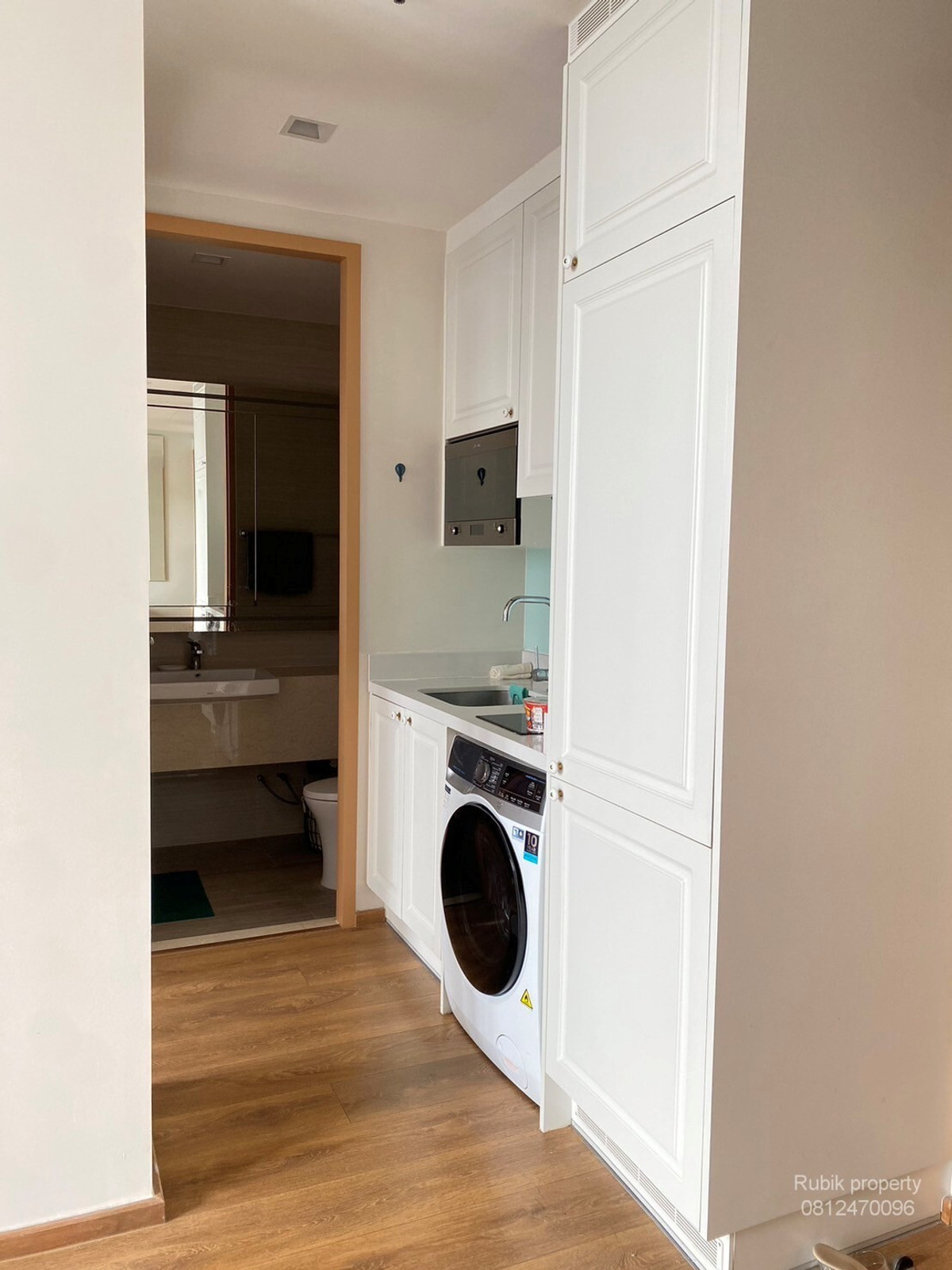 CondoSukhumvit, Asoke, Thonglor : 📣 Luxury condo for sale Noble BE33 | Condo in prime location in the middle of Sukhumvit with tenants, immediate income after transfer! RB1739