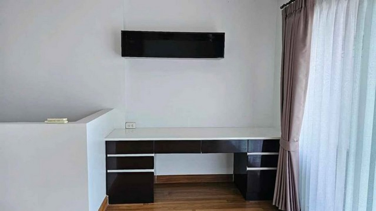 ให้เช่าทาวน์โฮมนวมินทร์ รามอินทรา : HR3267ให้เช่า/ขาย ทาวน์โฮม 3 ชั้นหลังมุม The Ricco Town วัชรพล พื้นที่ใช้สอยจุใจ 200 ตร.ม. ทำเลดีมาก จดทะเบียนบริษัท/ทำออฟฟิศได้ เฟอร์ครบพร้อมอยู่