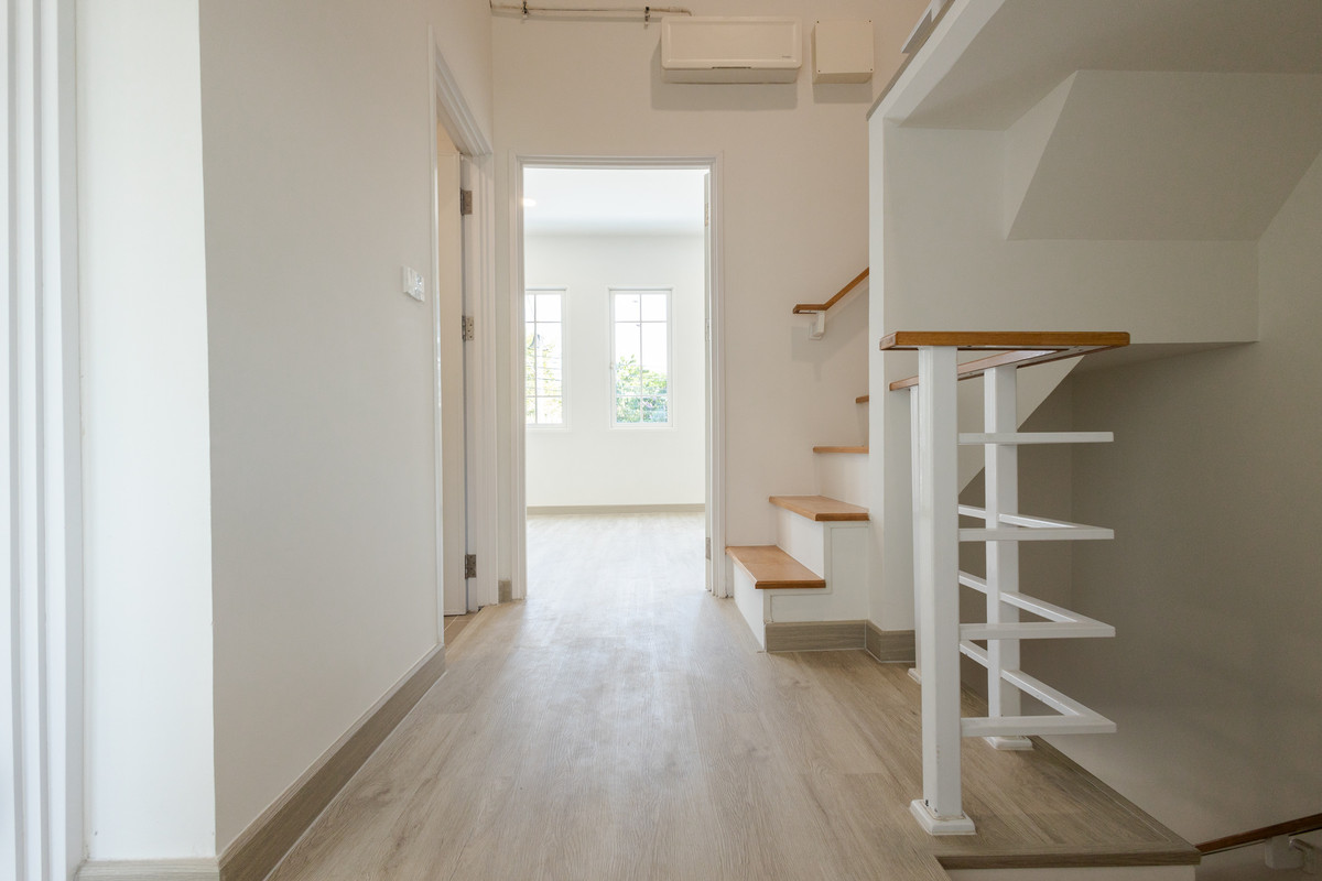 ขายทาวน์โฮมลาดกระบัง สุวรรณภูมิ : 🏡 ทาวน์โฮมหลังมุม ทำเลดีในโครงการ Golden Town3 บางนา–สวนหลวง