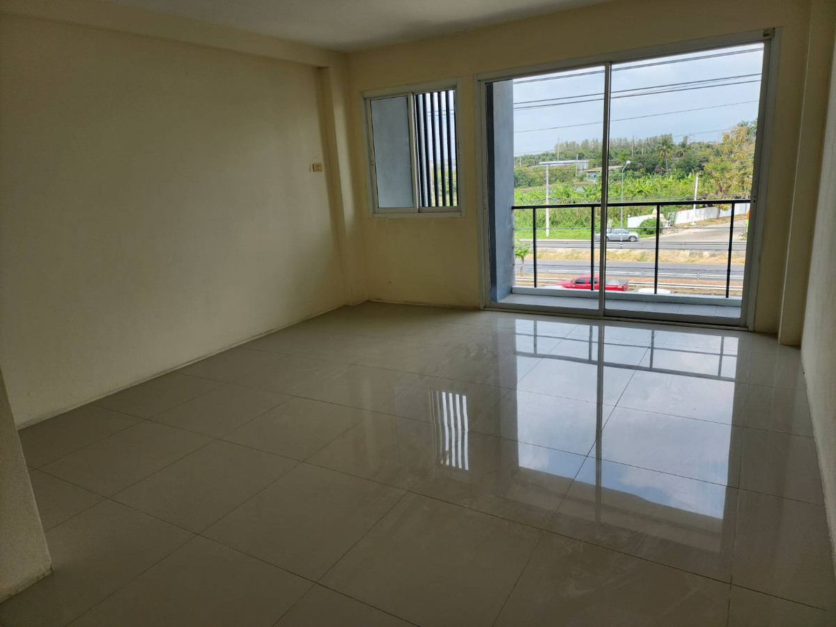 ขายอาคารพาณิชย์นครปฐม : ขายด่วน! ถูกสุดในโครงการ อาคารพาณิชย์ 3.5 ชั้น ทำเลค้าขาย ติด ถ.บรมราชชนนี พร้อมเริ่มธุรกิจได้ทันที!