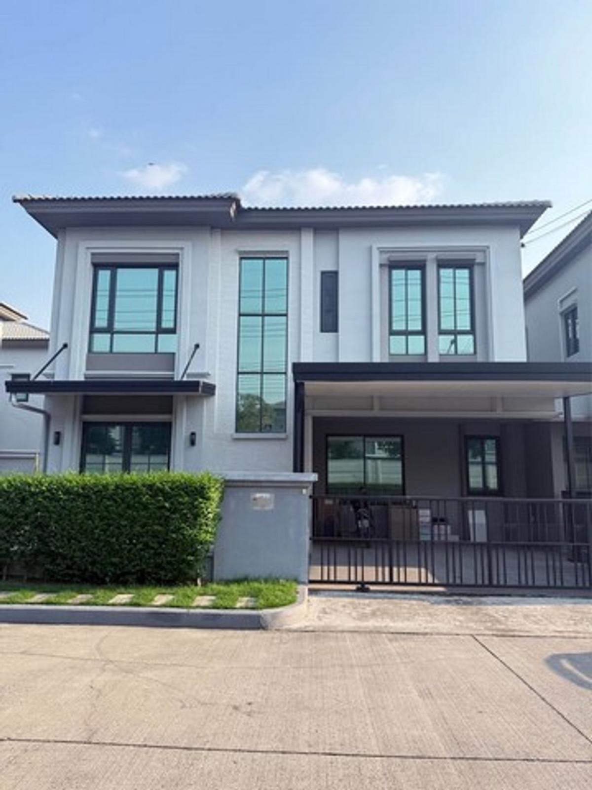 For RentPathum Thani,Rangsit, Thammasat : HR3266 2-story semi-detached house for rent, Grande Pleno project, Phahon - Vibhavadi, beautiful house, ready to move in. Complete furniture and electrical appliances