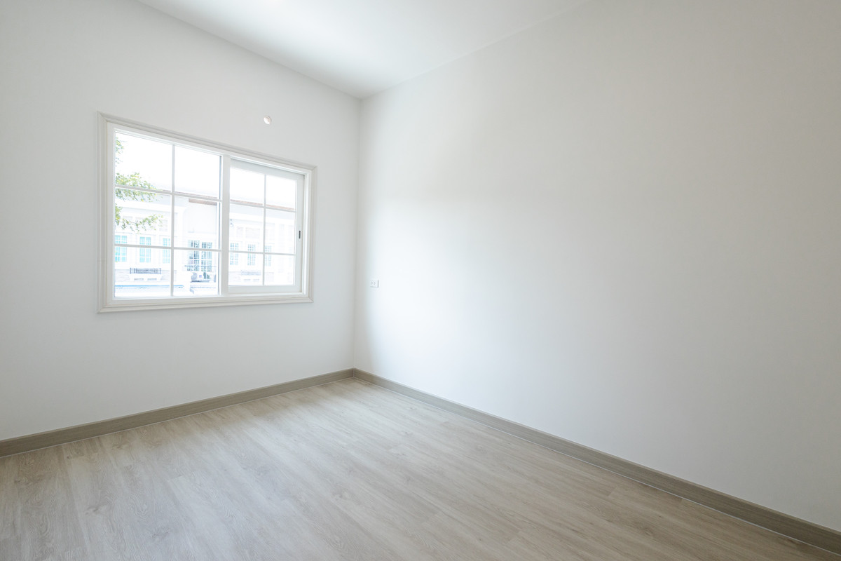 ขายทาวน์โฮมลาดกระบัง สุวรรณภูมิ : 🏡 ทาวน์โฮมหลังมุม ทำเลดีในโครงการ Golden Town3 บางนา–สวนหลวง