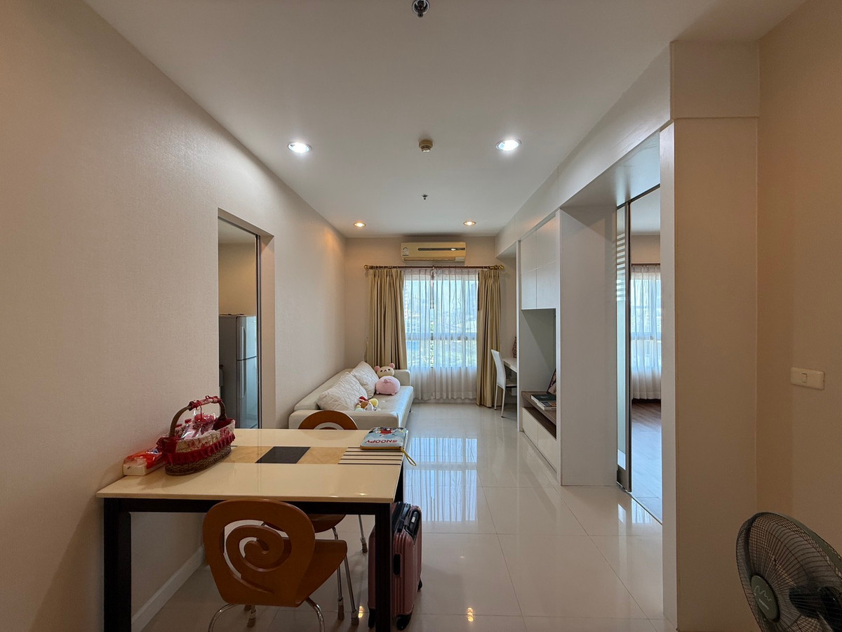 For RentCondoWongwianyai, Charoennakor : For rent! Q House Condo Sathorn, large, satisfying room, 47 sq m., fully furnished, ready to move in, next to BTS Krung Thonburi, good price!