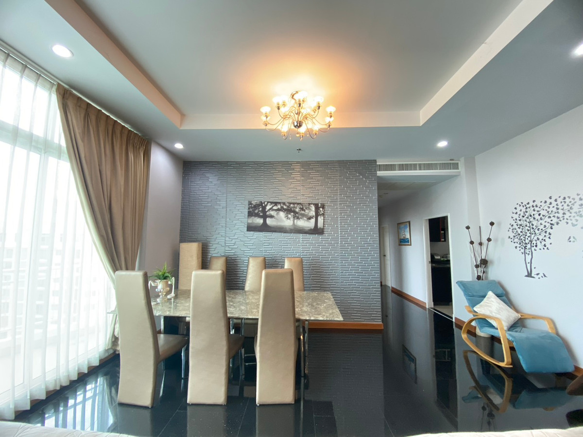 For RentCondoRama9, Petchburi, RCA : Penthouse for rent✨5 bedrooms, near MRT Cultural Center: Supalai Wellington I Project: Spacious room, luxuriously decorated, fully furnished, ready to move in.