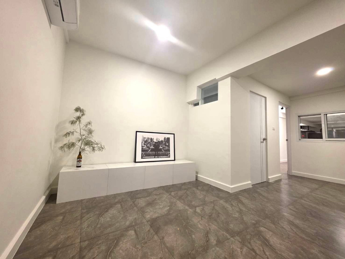 ให้เช่าทาวน์โฮมโชคชัย4 ลาดพร้าว71 : RH031026 ให้เช่า ทาวน์เฮาส์ 2 ชั้น รีโนเวทใหม่ ย่าน ลาดพร้าว เฟอร์นิเจอร์ครบ