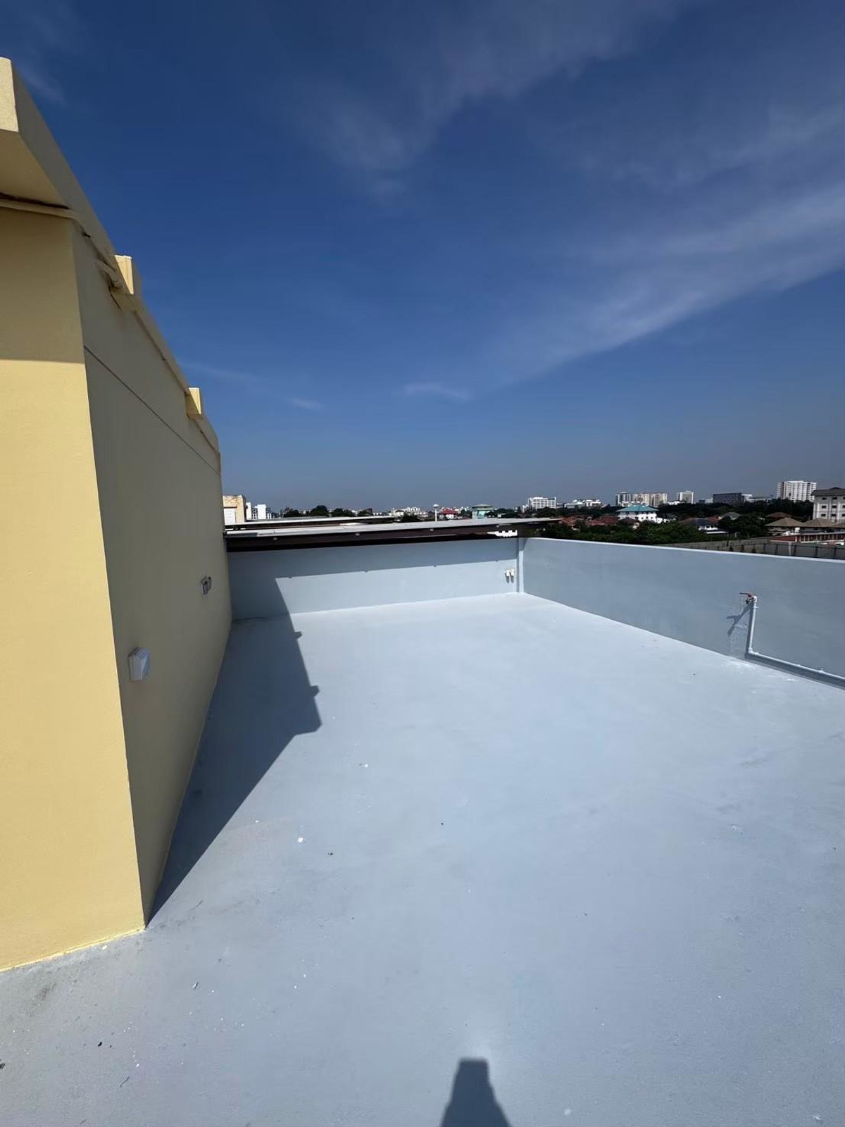 For SaleShop HousePhutthamonthon, Salaya : Commercial building for sale, Chinatown Salaya, near Central, Borommaratchachonnani Rd., decorated, ready to move in and operate.