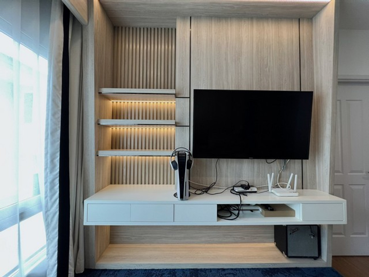 ให้เช่าบ้านปทุมธานี รังสิต ธรรมศาสตร์ : HR3264ให้เช่าบ้านเดี่ยวหรู แกรนดิโอ วิภาวดี-รังสิต (Grandio Vibhavadi) บ้านใหม่มาก ตกแต่งบิวท์อินทั้งหลัง สภาพสวยเหมือนมือหนึ่ง