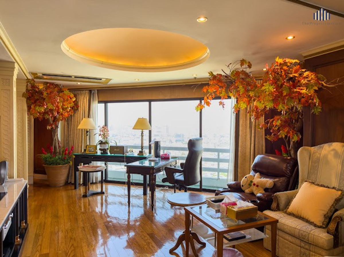 For SaleCondoRama3 (Riverside),Satupadit : Large unit on the 33rd floor, beautifully and luxuriously decorated, great value with Chao Phraya River view! Condo for sale at Salintara Condominium Rama 3, size 225.31 sq.m., near Terminal 21 Rama 3. Urgent sale.