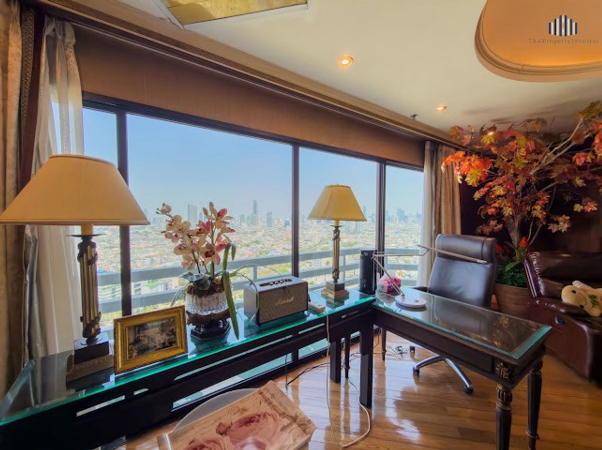For SaleCondoRama3 (Riverside),Satupadit : Large unit on the 33rd floor, beautifully and luxuriously decorated, great value with Chao Phraya River view! Condo for sale at Salintara Condominium Rama 3, size 225.31 sq.m., near Terminal 21 Rama 3. Urgent sale.